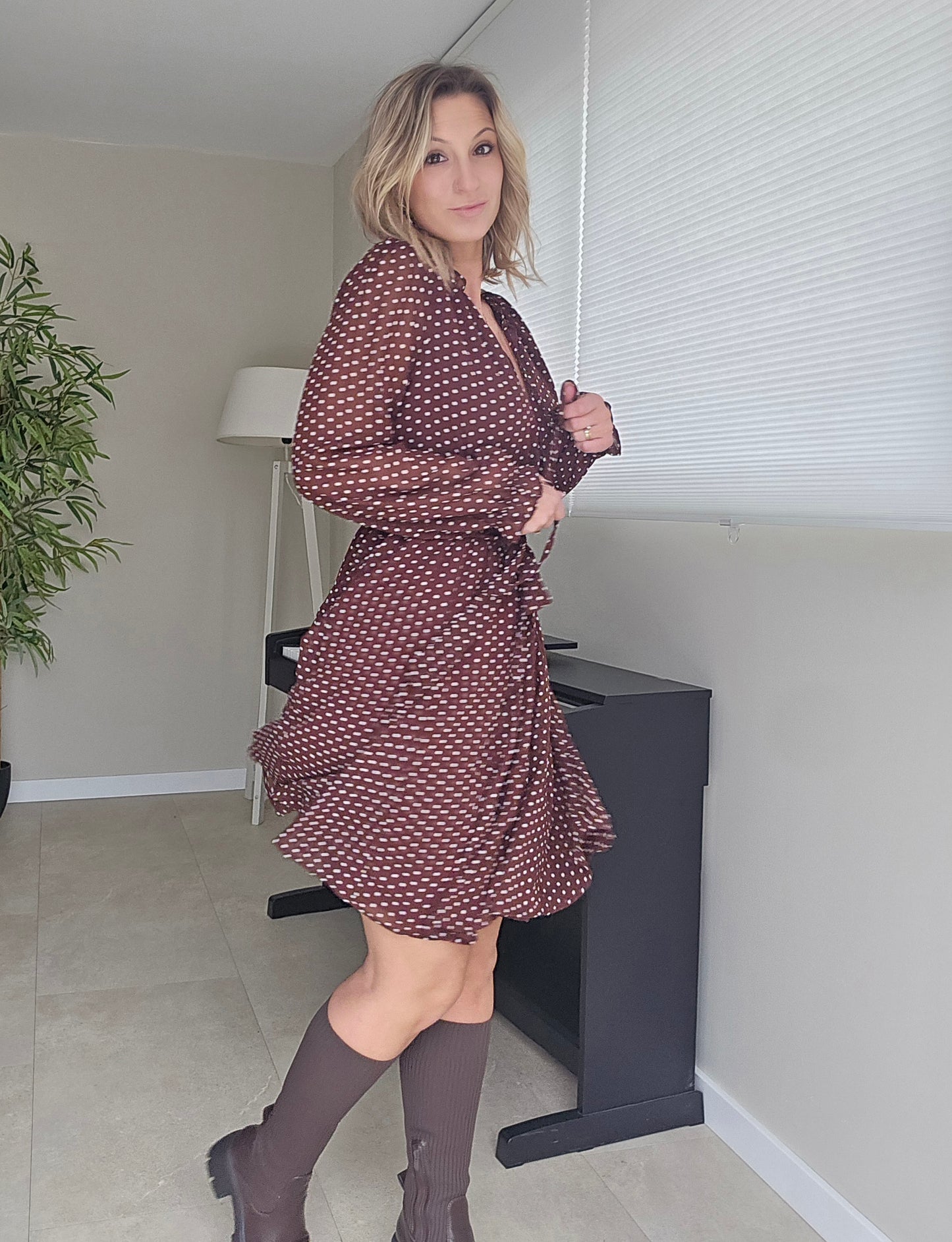 Robe APRIL